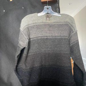 CALVIN KLEIN UNISEX  WOOL SWEATER SIZE M